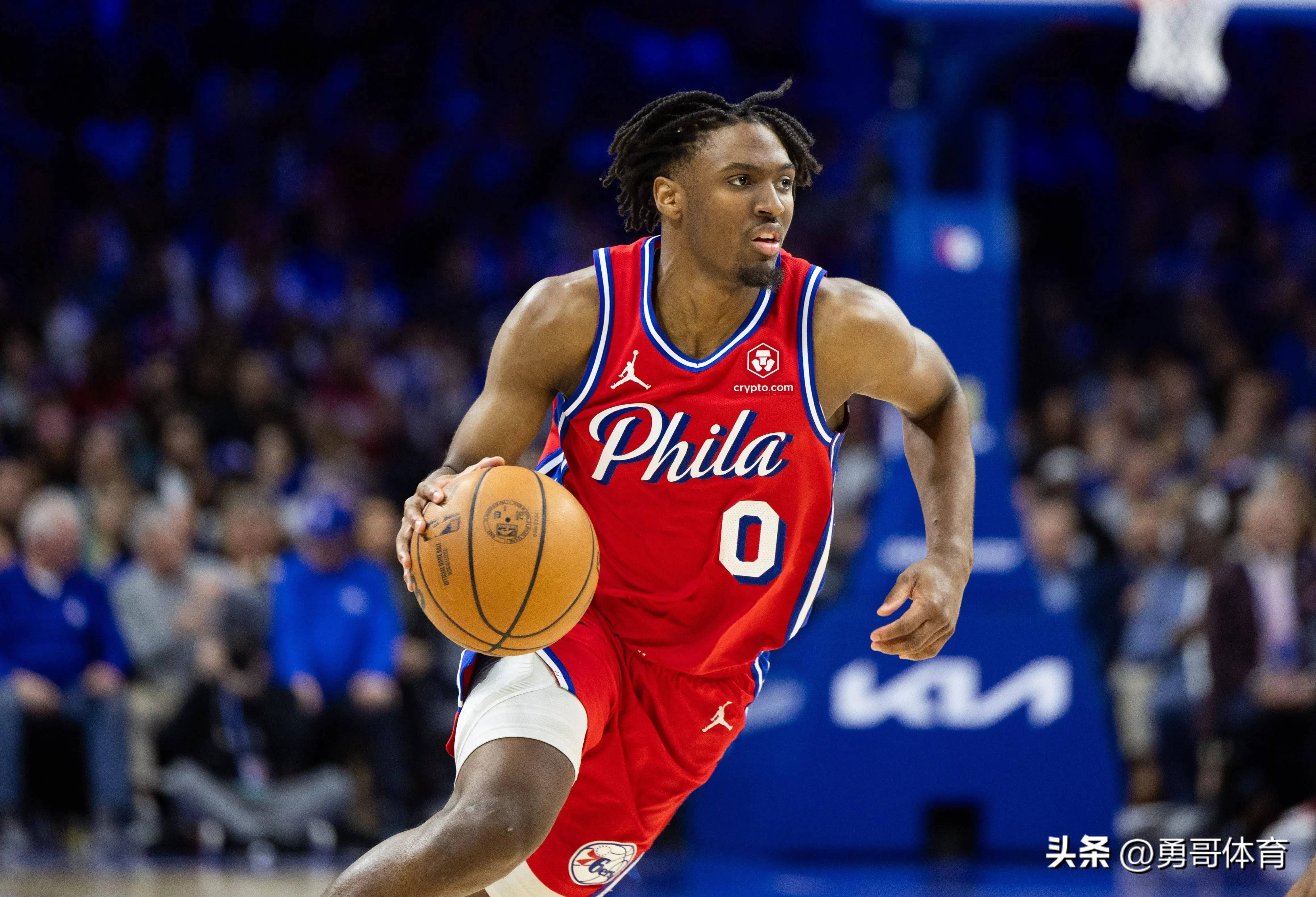 九游体育-包含费城76人迎NBA季后赛关键赛，赛后复出首秀，悬念犹存，赛程密集仍需轮换的词条