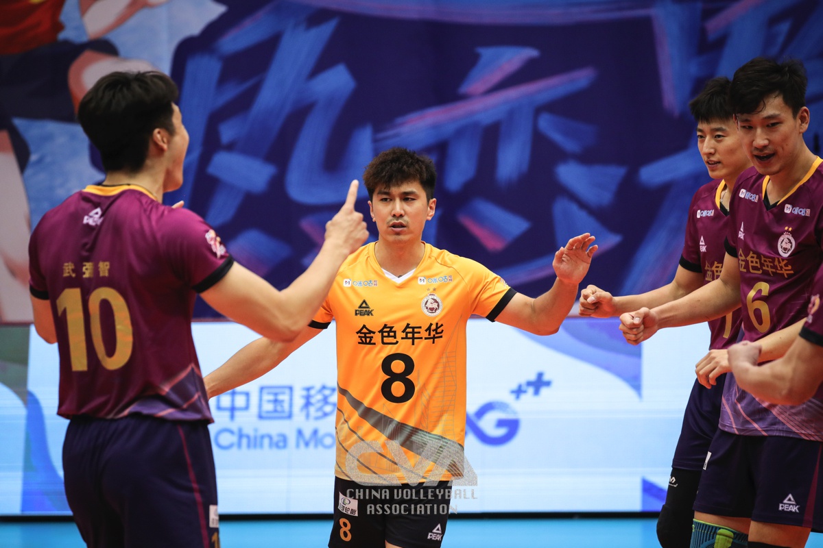 九游娱乐- 排球附加赛上演强强对话，渝州犀牛队强势横扫陇右飞鹰队，多点开花奏效；节奏掌控在手