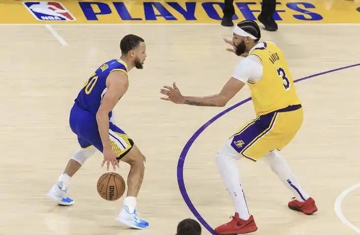 库里爆冷击败瑞士队,赛事规则更新引爆全场!的简单介绍 库里爆冷击败瑞士队,赛事规则更新引爆全场!的简单介绍