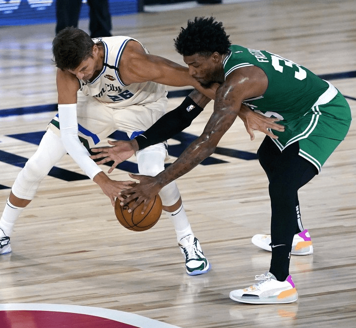 Jiuyou-关于塔图姆巅峰对决，字母哥与30激战RNG分钟，绝杀胜负难料！的信息